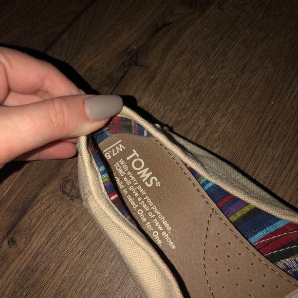 Beige Canvas TOMS - Picture 2 of 4
